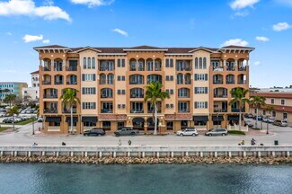 Plus de détails pour 120-140 S Indian River Dr, Fort Pierce, FL - Bureau à vendre