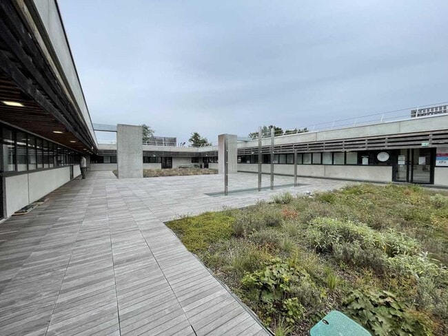 Plus de détails pour Bureau à louer