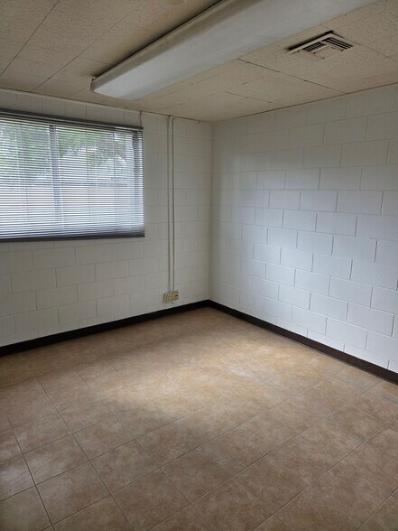 8531 Whitaker St, Buena Park, CA à louer - Photo de l’immeuble – Image 3 sur 10