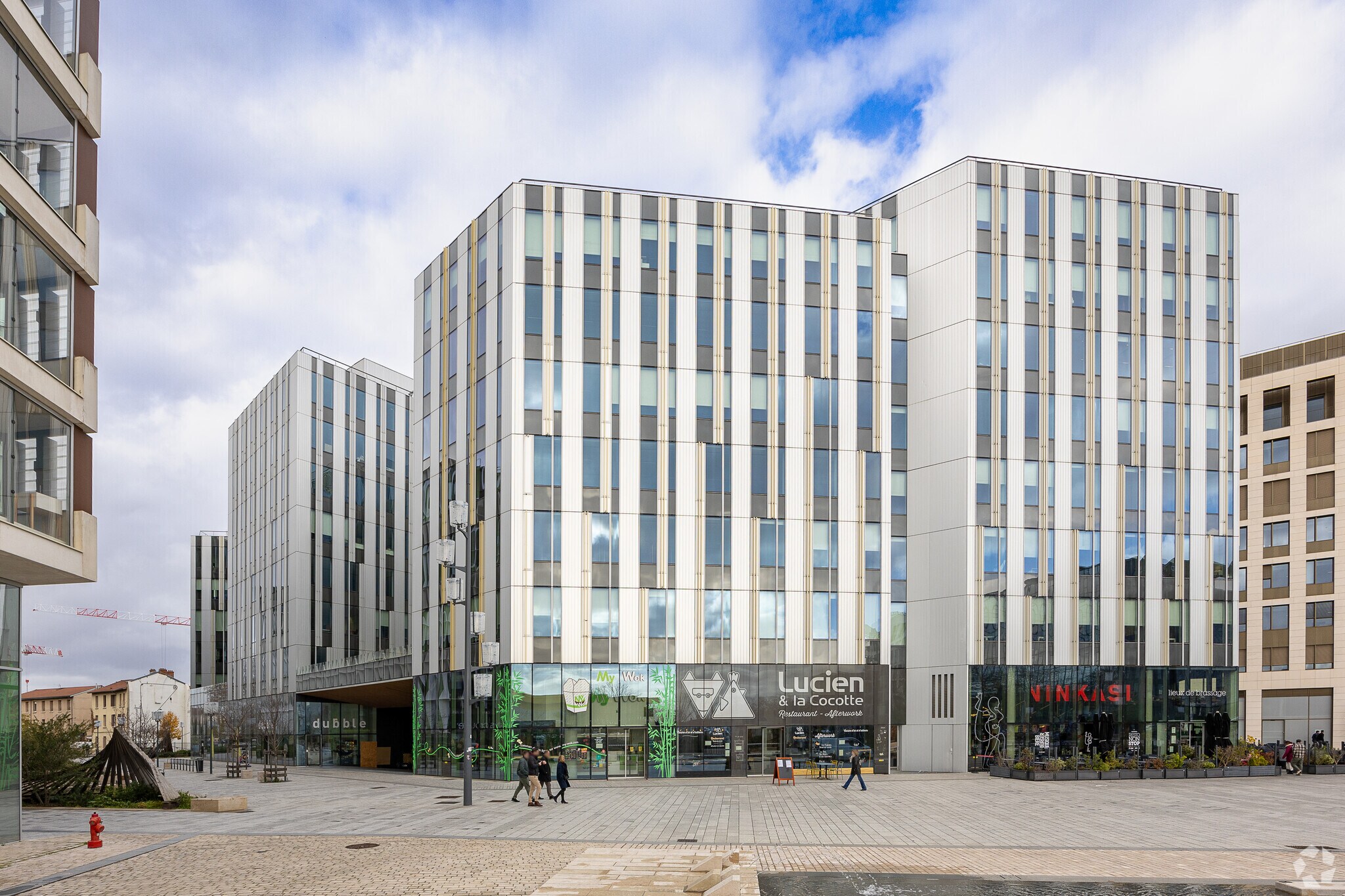 Bureau dans Villeurbanne à louer Photo principale– Image 1 sur 9