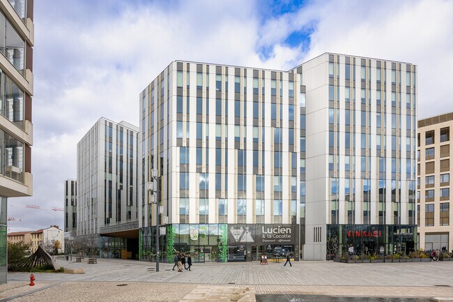 Plus de détails pour 34 Rue De La Soie, Villeurbanne - Bureau à louer