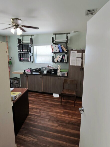 132 E Citrus St, Altamonte Springs, FL à vendre - Photo intérieure – Image 3 sur 6