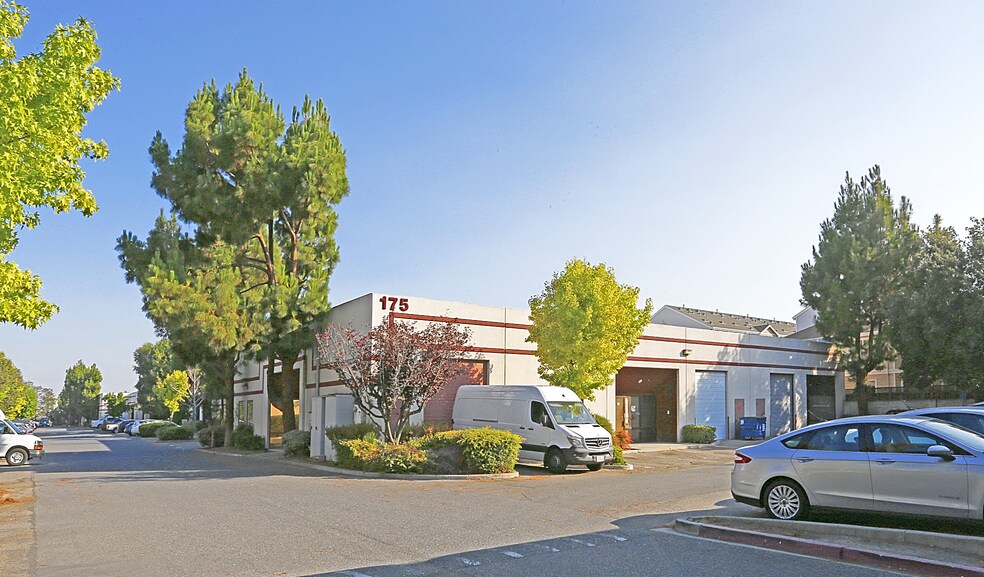 175 Lewis Rd, San Jose, CA à louer - Photo principale – Image 1 sur 3