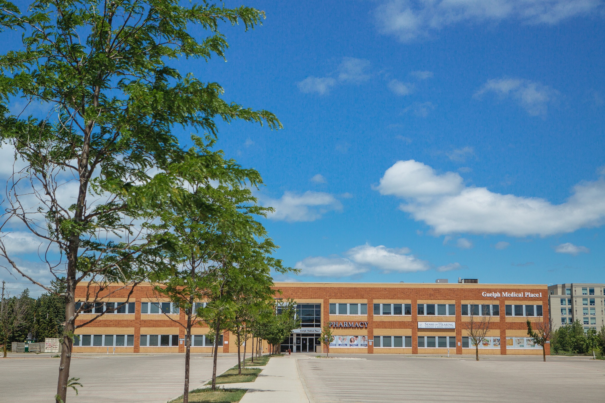 83 Dawson Rd, Guelph, ON à louer Photo principale– Image 1 sur 5