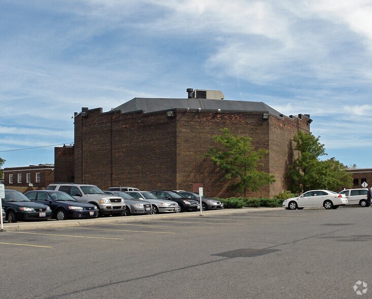 13111-13125 Shaker Blvd, Cleveland, OH à louer - Photo de l’immeuble – Image 2 sur 35
