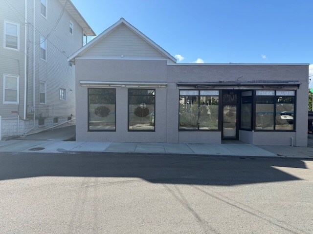 143 Ridge St, Providence, RI à vendre - Photo de l’immeuble – Image 1 sur 11