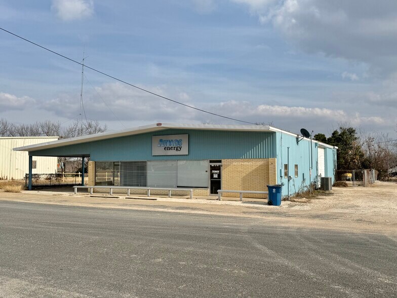 107 S Lee St, Fredericksburg, TX à louer - Photo principale – Image 1 sur 16