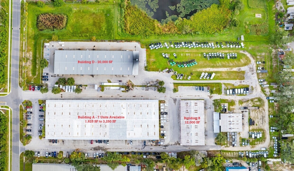 1400 L and R Industrial Blvd, Tarpon Springs, FL à louer Photo principale– Image 1 sur 17