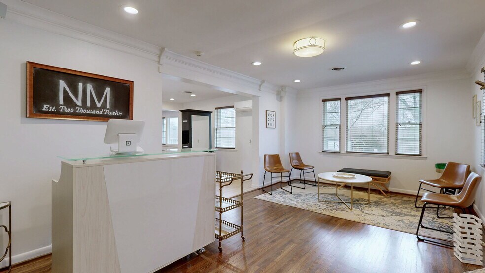 2898 Elm Hill Pike, Nashville, TN à vendre - Photo de l’immeuble – Image 2 sur 21