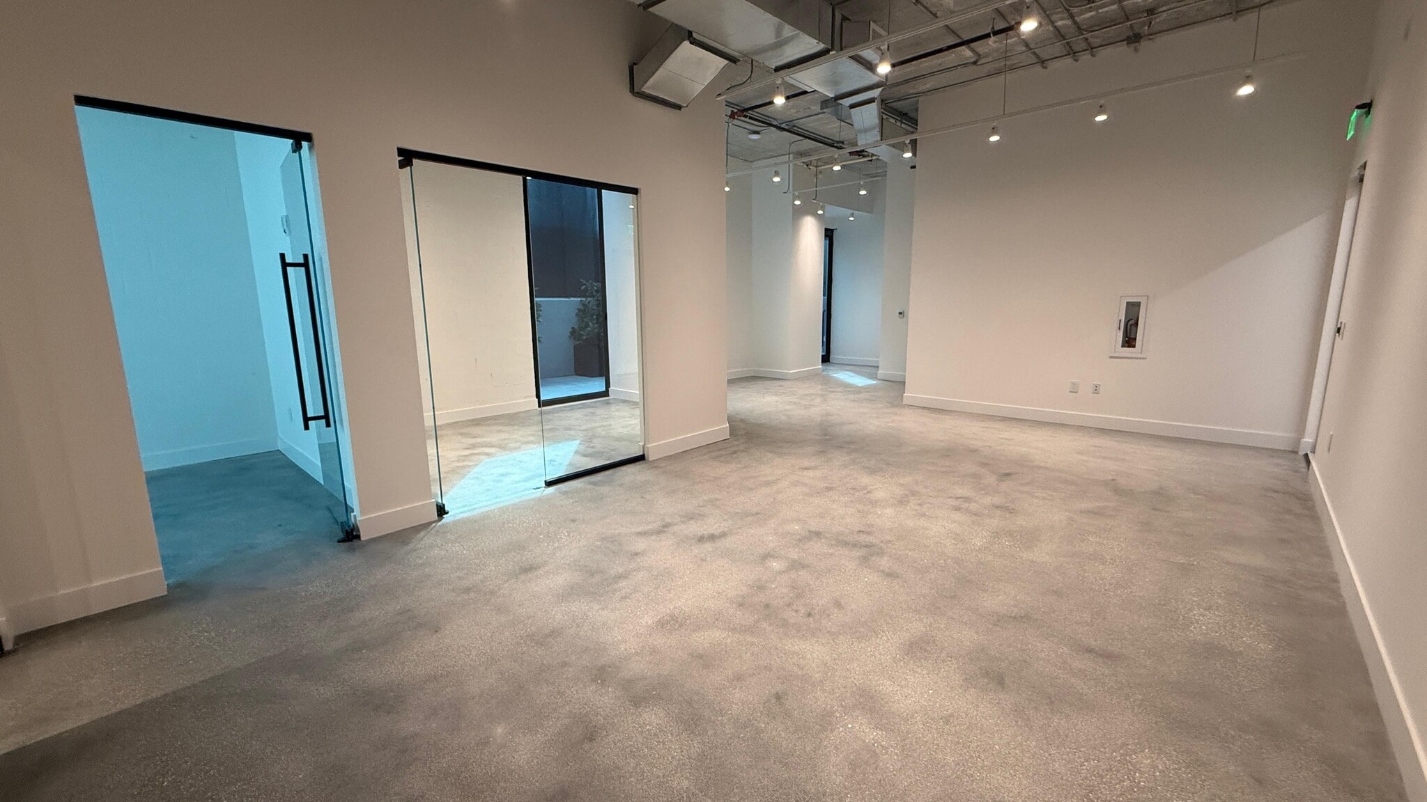 127 NW 27th St, Miami, FL à louer Photo de l’immeuble– Image 1 sur 8