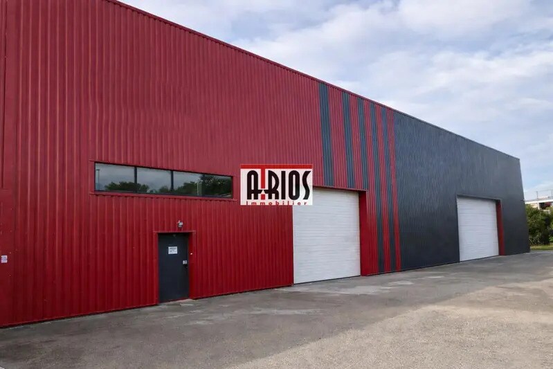 Industriel/Logistique dans Signes à louer - Photo de l’immeuble – Image 2 sur 9
