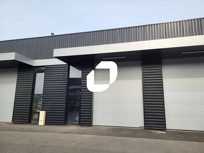 Plus de détails pour Bureau, Industriel/Logistique à louer