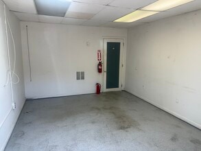 7631 Fullerton Rd, Springfield, VA à louer Photo intérieure– Image 2 sur 6