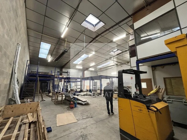 Local d'activités dans Chassieu à vendre - Photo intérieure – Image 3 sur 12