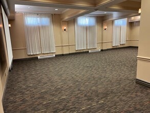 435 Gregoire Dr, Fort McMurray, AB à louer Photo intérieure– Image 2 sur 4