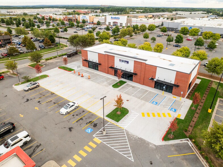 1190 S Amity Rd, Conway, AR à louer - Photo de l’immeuble – Image 2 sur 7