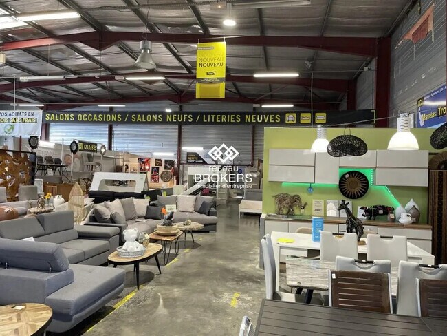 Plus de détails pour Local commercial à louer
