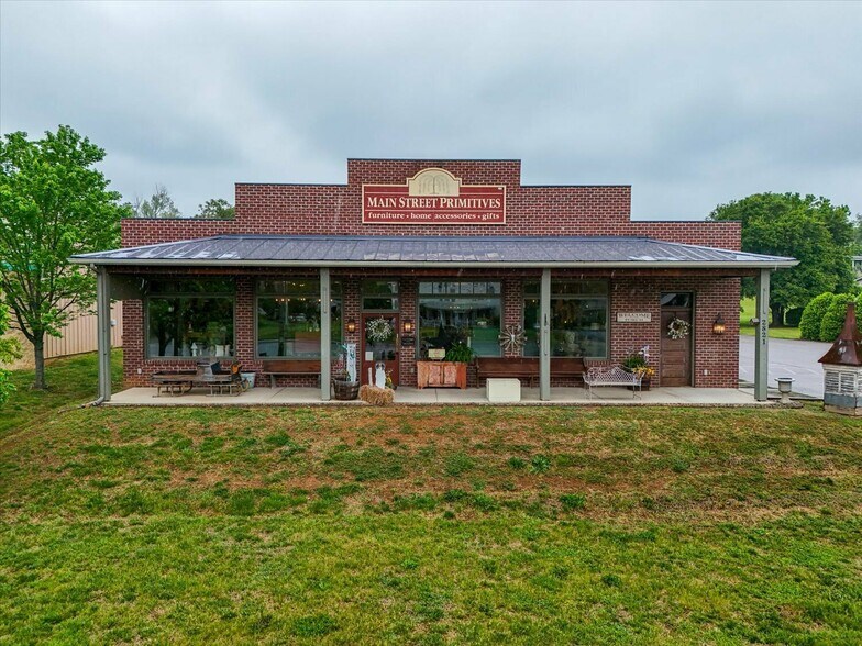 2821 W Main St, Salem, VA à louer - Photo principale – Image 1 sur 9