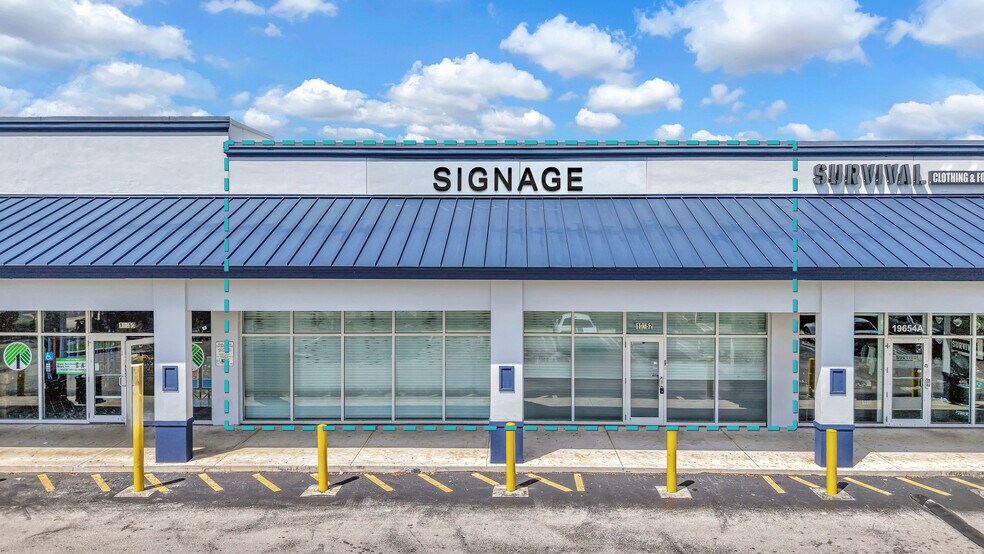 19750 NW 27th Ave, Miami Gardens, FL à louer - Photo de l’immeuble – Image 3 sur 9