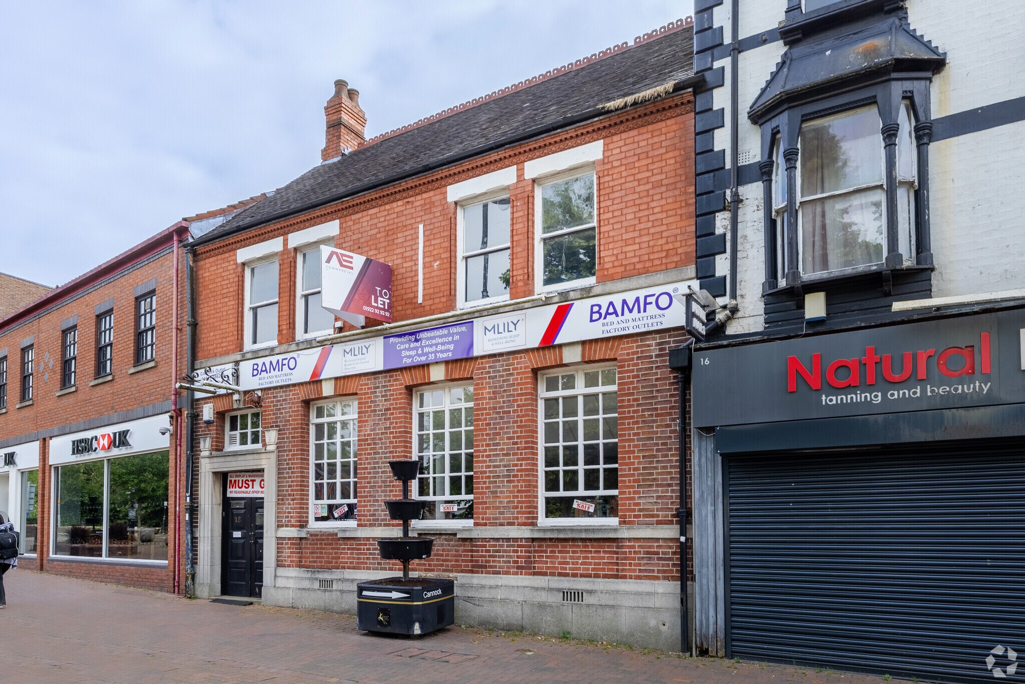 Market Pl, Cannock à louer Photo principale– Image 1 sur 7