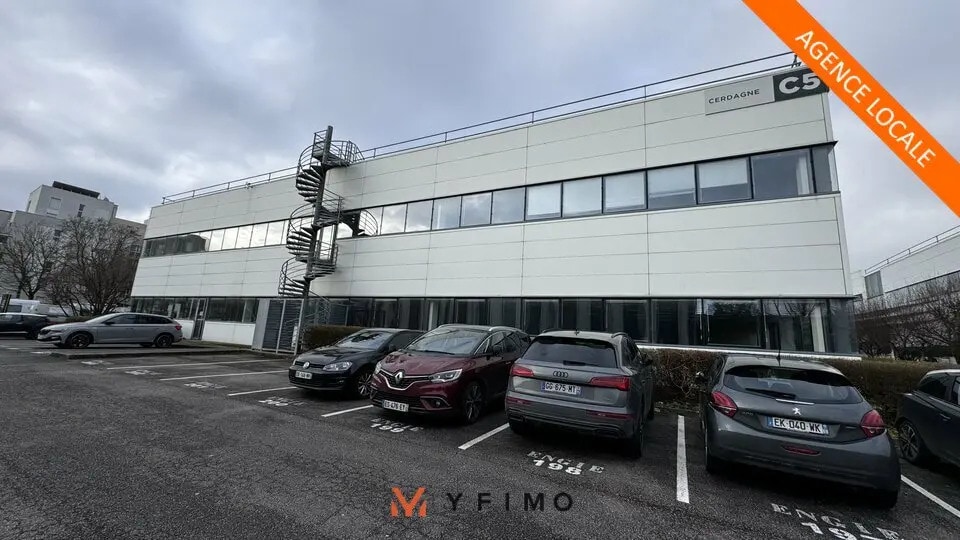 Bureau dans Cergy à louer Photo de l’immeuble– Image 1 sur 4