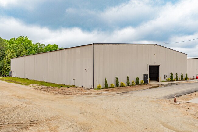 Plus de détails pour 1001 Bridge St, Fuquay Varina, NC - Industriel/Logistique à louer