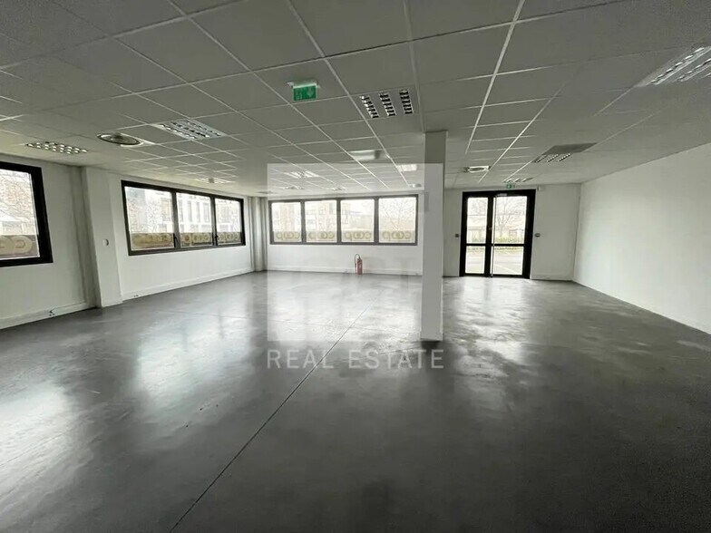 Bureau dans Lyon à louer - Photo de l’immeuble – Image 1 sur 8
