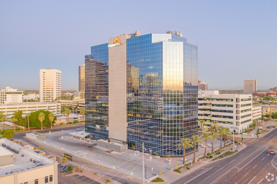 3030 N 3rd St, Phoenix, AZ à louer - Photo de l’immeuble – Image 2 sur 4