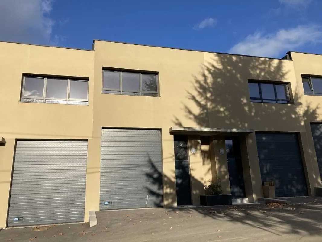 Bureau dans Fleurieu-sur-Saône à louer Photo de l’immeuble– Image 1 sur 12