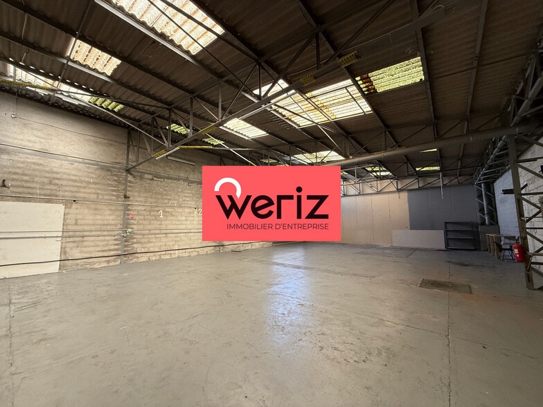 Industriel/Logistique dans Rousset à louer - Photo de l’immeuble – Image 3 sur 15