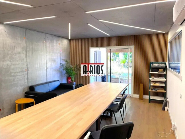 Plus de détails pour Industriel/Logistique à louer