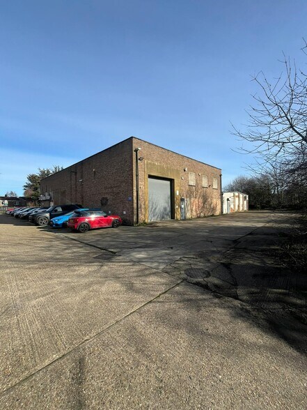 New Ford Rd, Waltham Cross à vendre - Photo de l’immeuble – Image 3 sur 11
