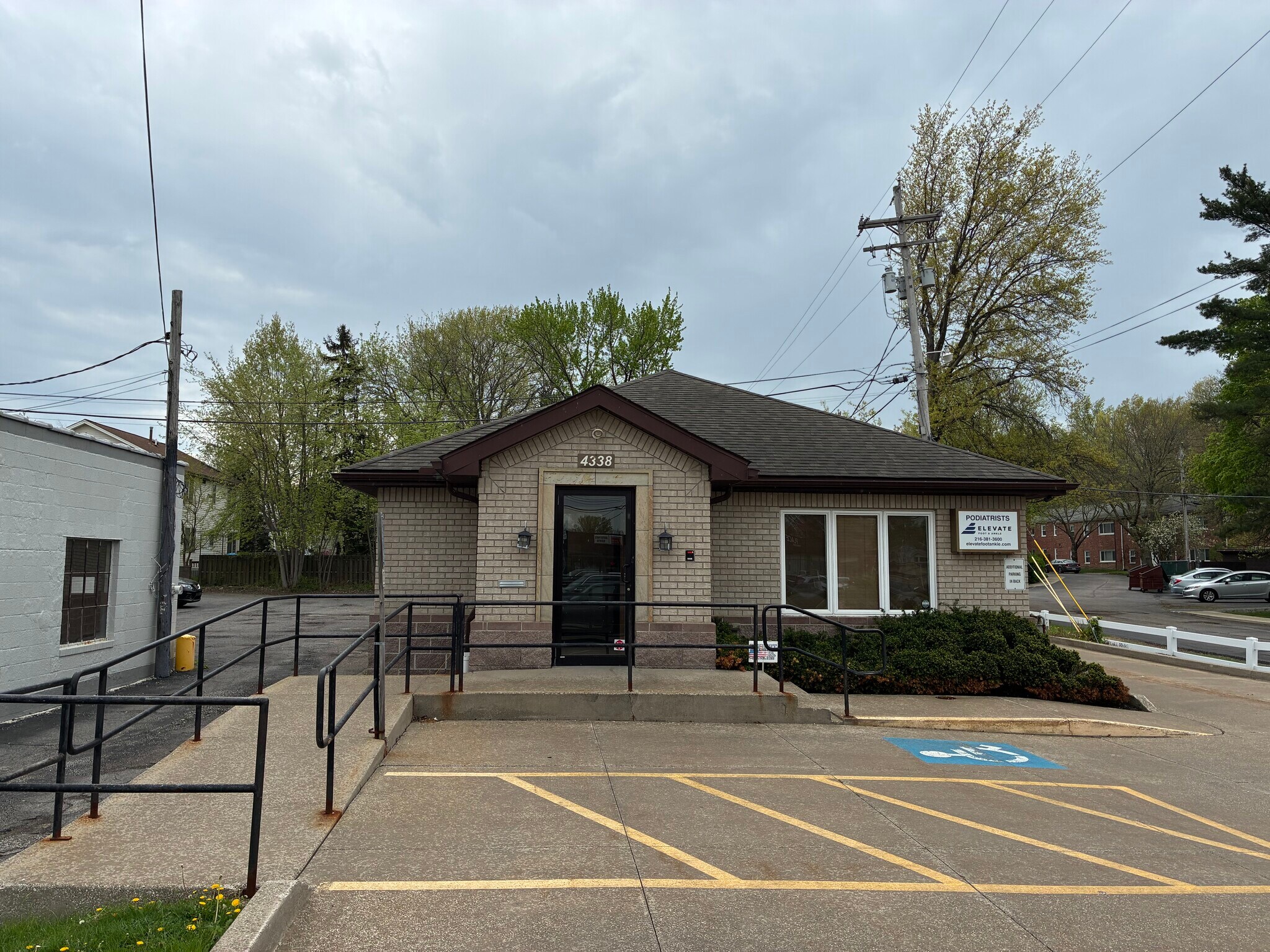 4338 Mayfield Rd, Cleveland, OH à vendre Photo de l’immeuble– Image 1 sur 7