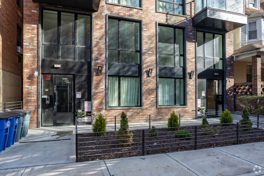 729 E 32nd St, Brooklyn, NY à vendre - Photo de l’immeuble – Image 2 sur 5