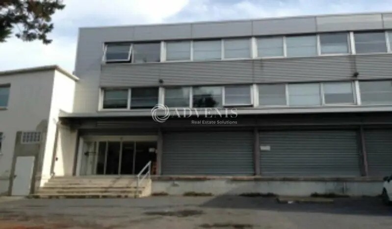 Bureau dans Nanterre à louer - Photo de l’immeuble – Image 1 sur 5
