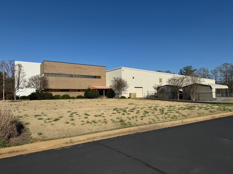 5751 Augusta Rd, Greenville, SC à vendre - Photo de l’immeuble – Image 2 sur 20