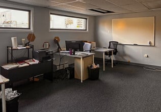 261-275 Centre St, Newton, MA à louer Photo intérieure– Image 1 sur 4