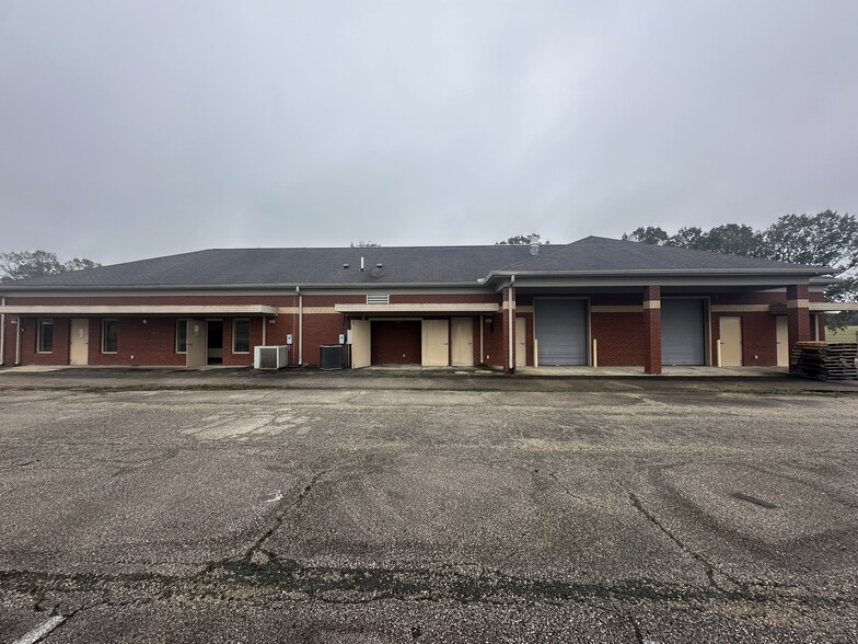 645 Lucy Black Rd, Bolivar, TN à vendre - Photo de l’immeuble – Image 1 sur 42