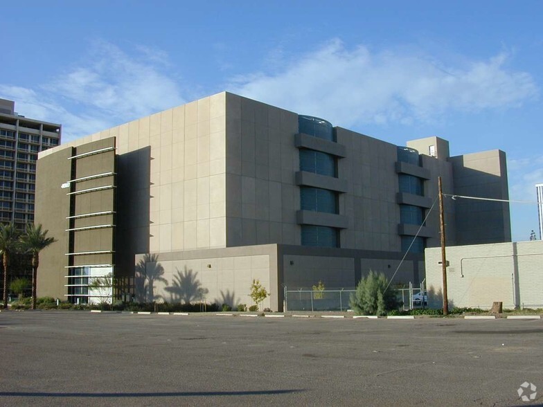4010 N 3rd St, Phoenix, AZ à louer - Photo de l’immeuble – Image 2 sur 6