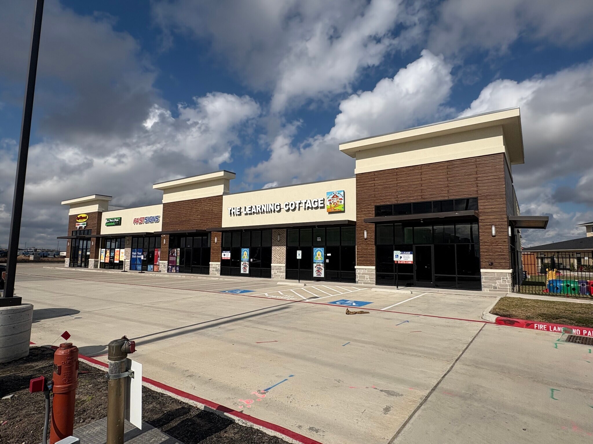 18620 Bellfort St, Richmond, TX à louer Photo principale– Image 1 sur 7