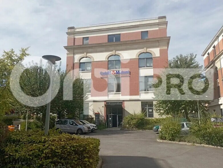 Bureau dans Reims à louer - Photo de l’immeuble – Image 1 sur 9