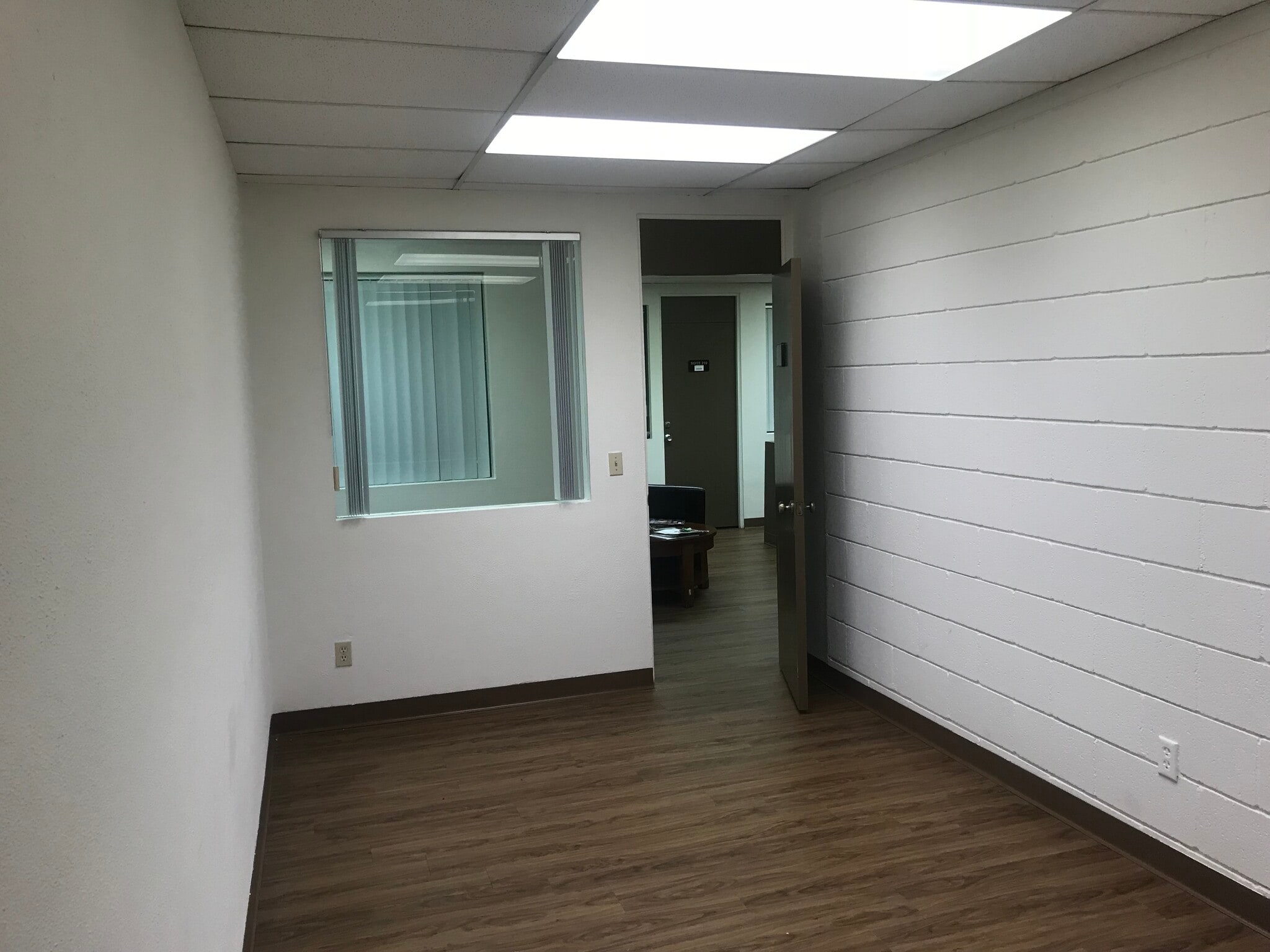 655 N Palm Canyon Dr, Palm Springs, CA à louer Photo intérieure– Image 1 sur 1