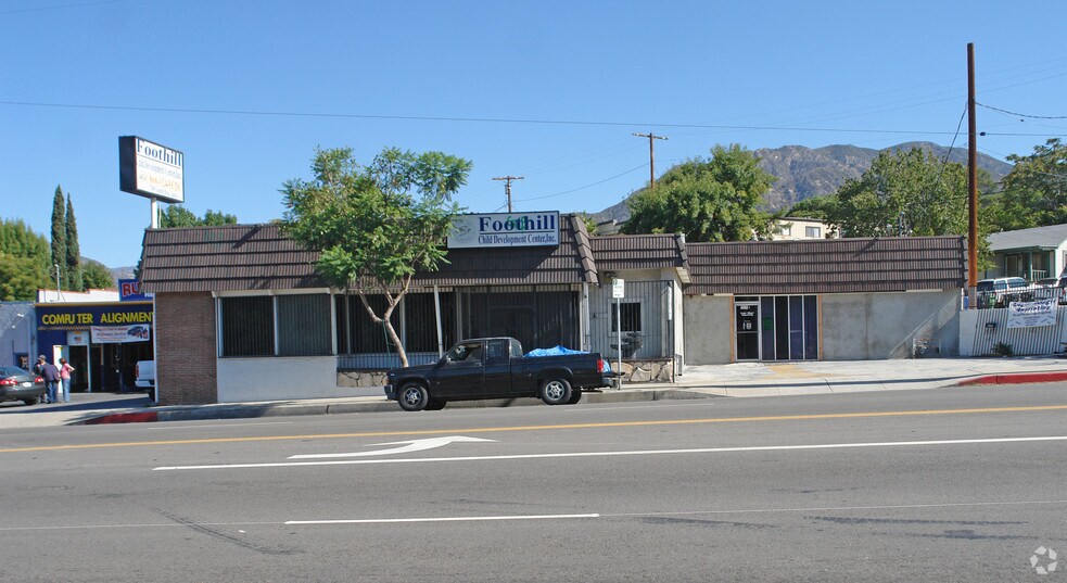 7505 Foothill Blvd, Tujunga, CA à vendre - Photo principale – Image 1 sur 3