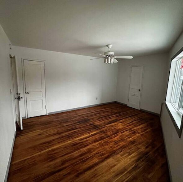 8440 N Interstate Ave, Portland, OR à louer - Photo de l’immeuble – Image 3 sur 15