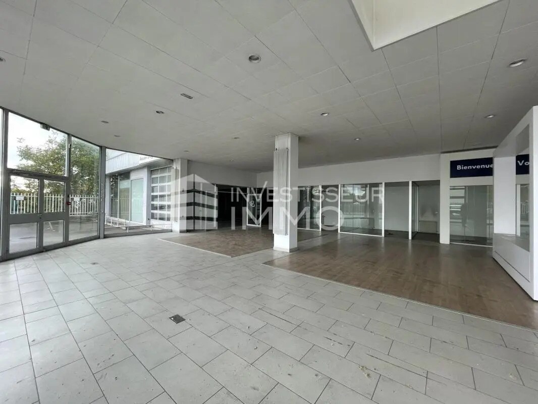 Local commercial dans Aulnay-sous-Bois à louer Photo de l’immeuble– Image 1 sur 7