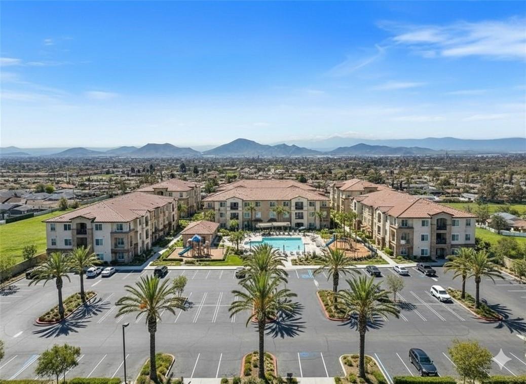 16203 Foothill Blvd, Fontana, CA à vendre Photo principale– Image 1 sur 12