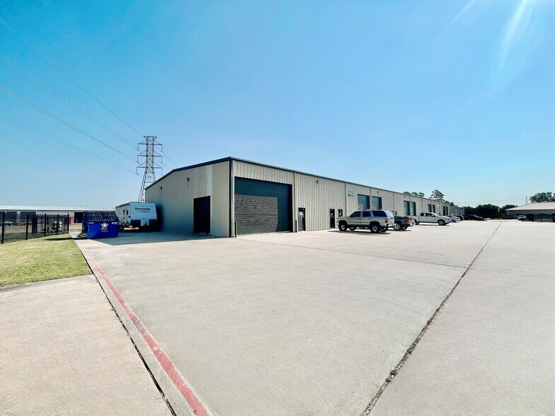 21621 Rhodes Rd, Spring, TX à louer - Photo de l’immeuble – Image 3 sur 22