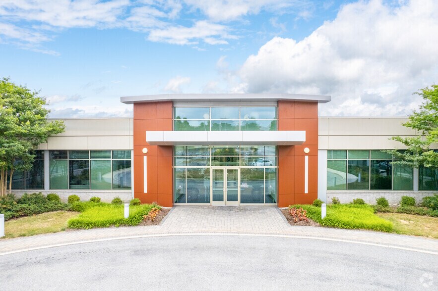 2476 Swedesford Rd, Malvern, PA à louer - Photo de l’immeuble – Image 1 sur 8