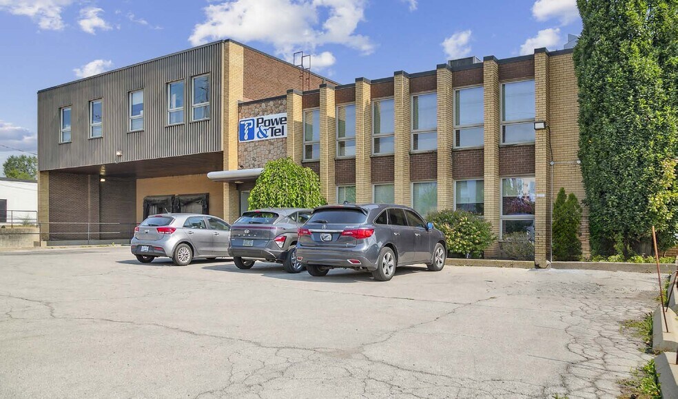 1141 King Rd, Burlington, ON à louer - Photo de l’immeuble – Image 1 sur 2