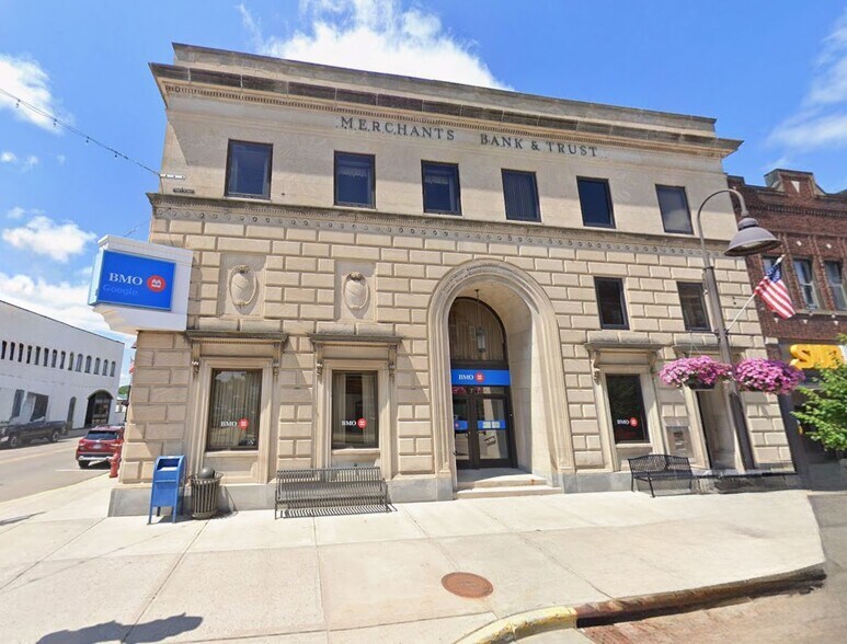 BMO Bank portefeuille de 2 biens à vendre sur LoopNet.fr - Photo de l’immeuble – Image 2 sur 8